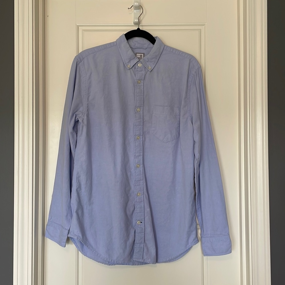 Men’s light blue button down shirt